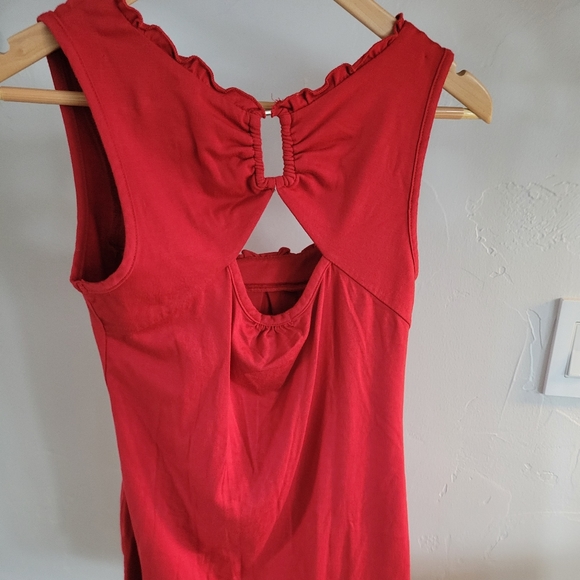 Studio Y Ruffle Tank - Picture 3 of 4